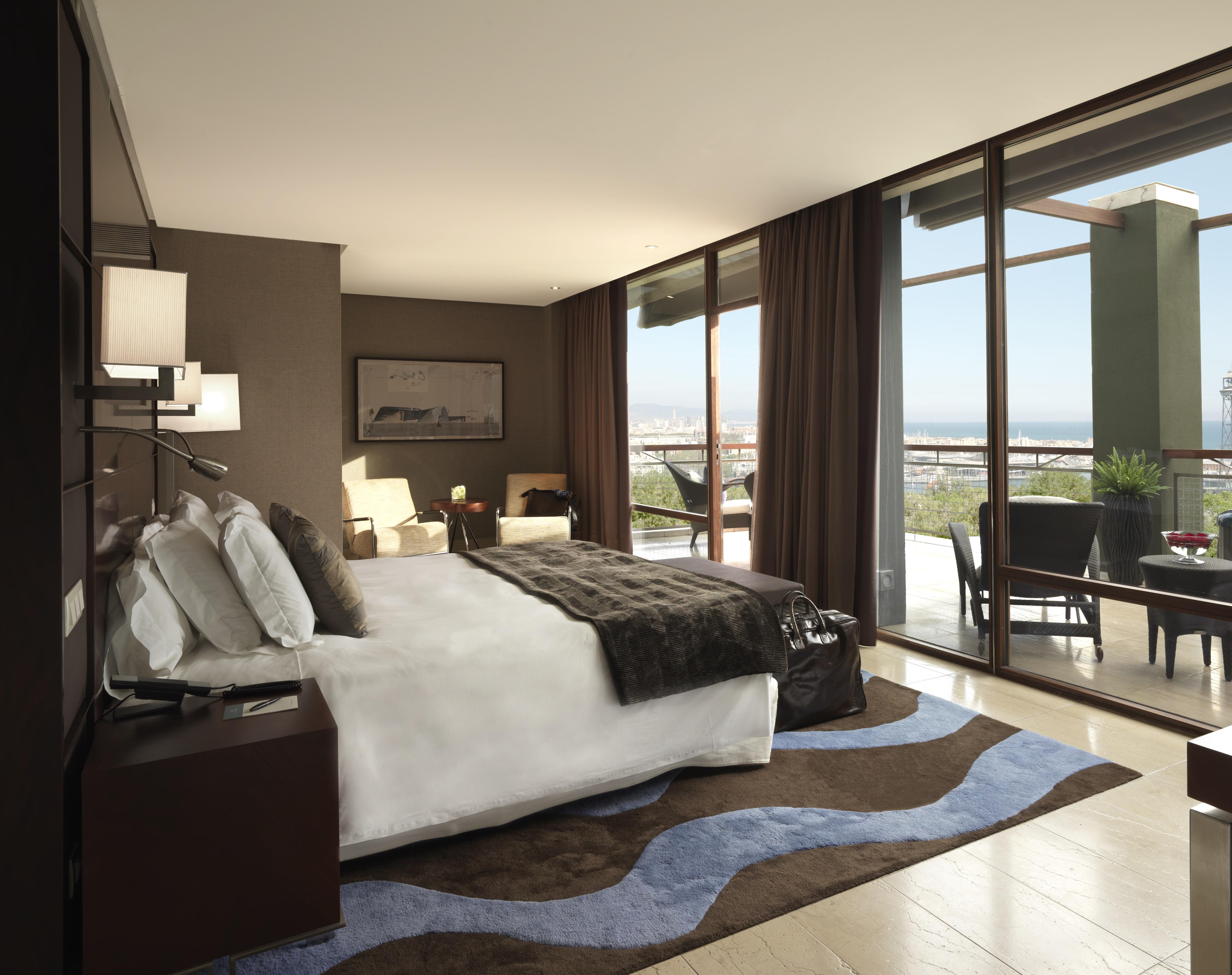 Hotel Miramar Barcelona Gl Luaran gambar A bedroom at the Ritz-Carlton, Maldives