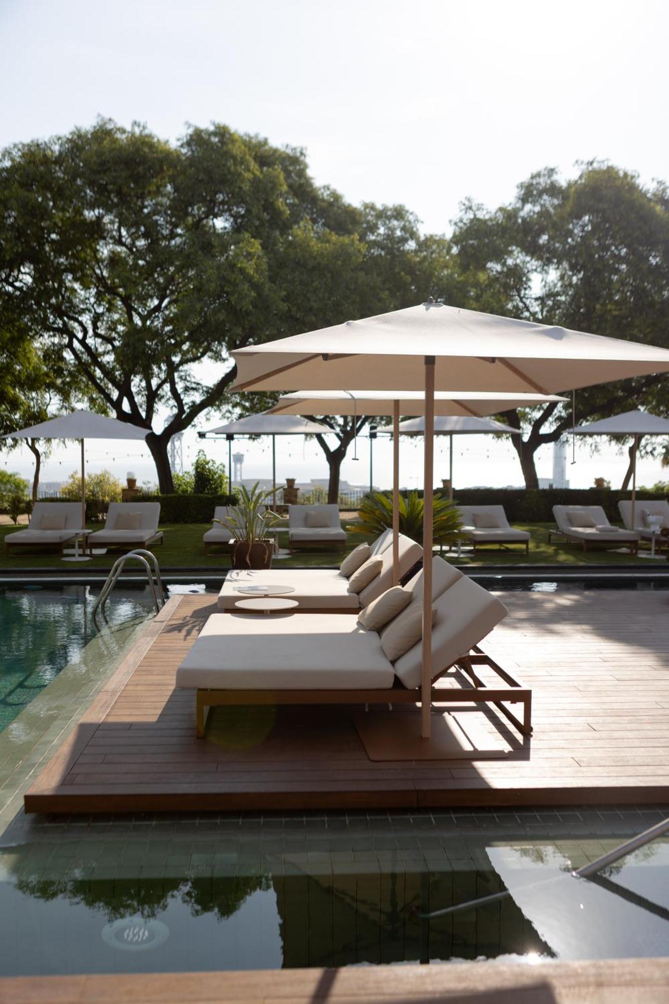 Hotel Miramar Barcelona Gl Luaran gambar The pool at the Mandarin Oriental, Barcelona