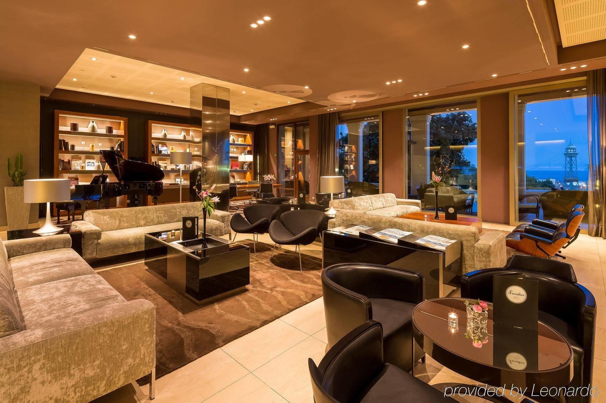 Hotel Miramar Barcelona Gl Luaran gambar The lounge at the airport